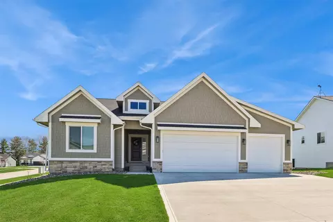 174 E Bridge Rd, Polk City, IA 50226