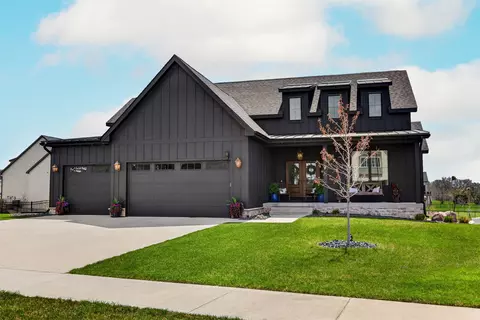 5822 NE Oak Dr, Ankeny, IA 50021