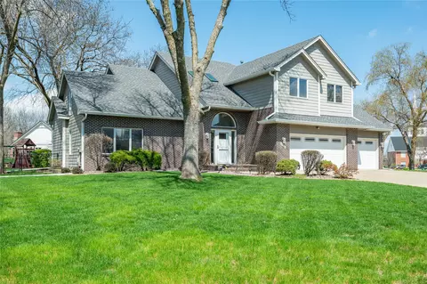 6140 Brandywine Dr, Johnston, IA 50131