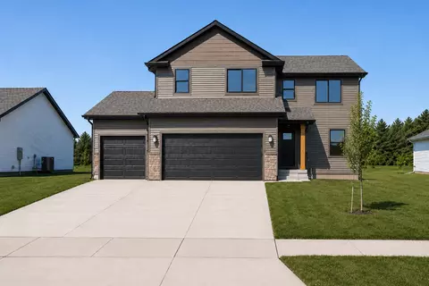 236 NE Wildflower Dr, Pleasant Hill, IA 50327