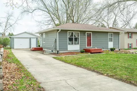 324 Rockwell Ave, Ames, IA 50014