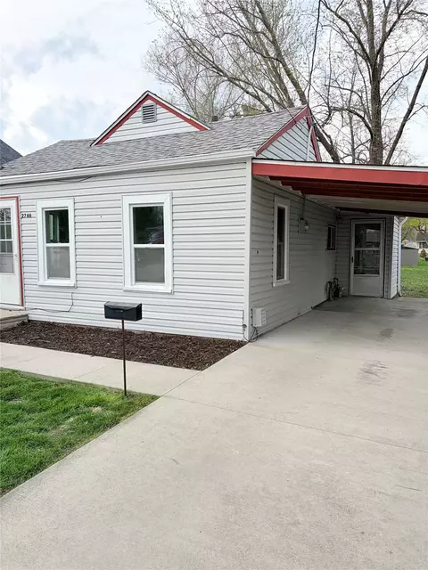 2746 Cleveland Ave, Des Moines, IA 50317