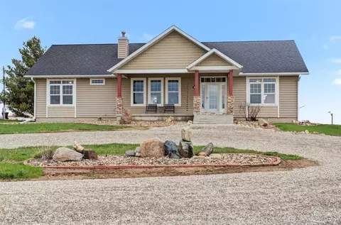 13121 NE 104th St, Maxwell, IA 50161