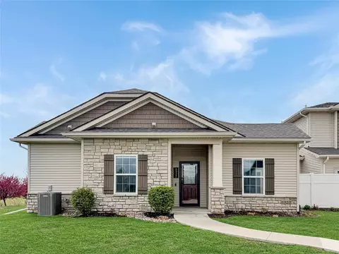 8922 Jean Louise Dr, West Des Moines, IA 50266