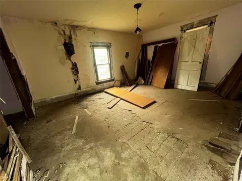 Bedroom - 600 Main St, Scranton, IA 51462 photo 3 of 4