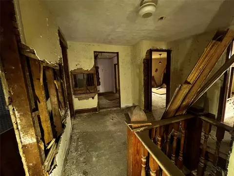 Entry Way - 600 Main St, Scranton, IA 51462 photo 4 of 6