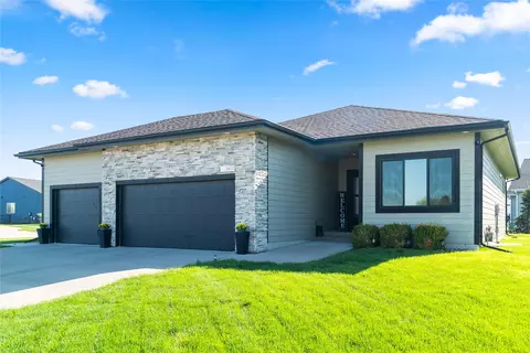 1417 NE Main St, Grimes, IA 50111