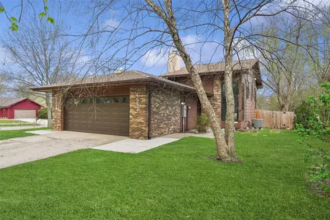 4557 50th St, Des Moines, IA 50310