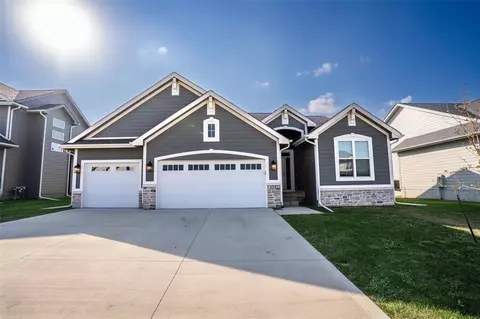 2391 SE 5th St, West Des Moines, IA 50265