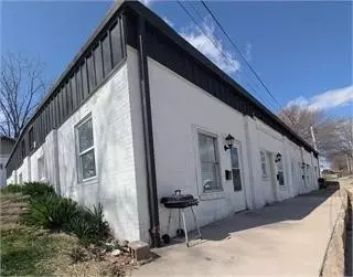 702 S Roche St, Knoxville, IA 50138