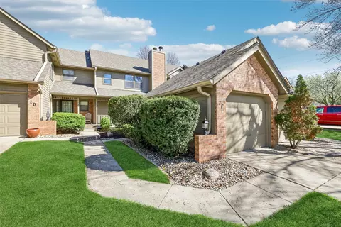 1070 50th St #2C, West Des Moines, IA 50266