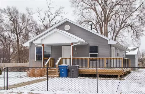 525 SE 9th St, Des Moines, IA 50309