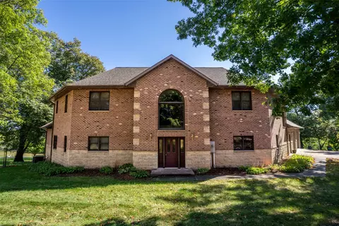 4683 Legion St #80, Newton, IA 50208