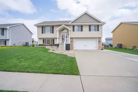 303 Filmore Ave SE, Bondurant, IA 50035