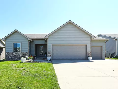 2708 16th St SW, Altoona, IA 50009
