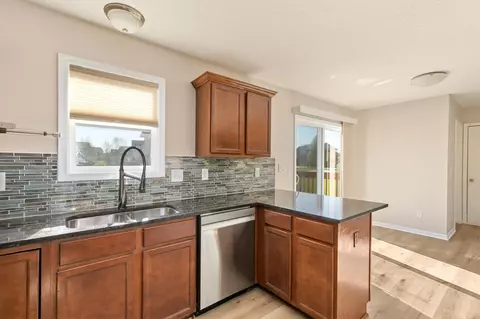 Kitchen - 105 SE Kellerman Ln, Waukee, IA 50263 photo 4 of 4