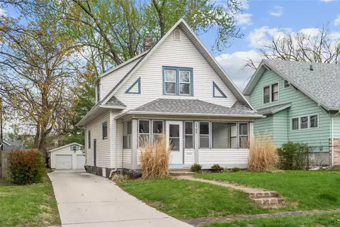 1705 E 12th St, Des Moines, IA 50316