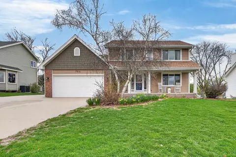 704 SW Maplewood Dr, Grimes, IA 50111