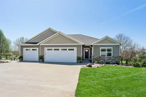 22824 Valley View Trl, Adel, IA 50003