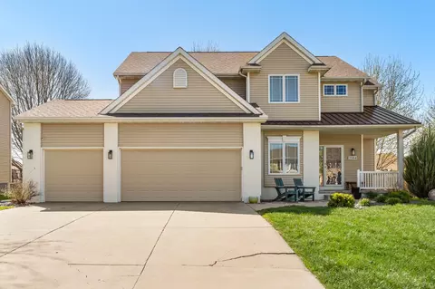 2584 NW 158th St, Clive, IA 50325