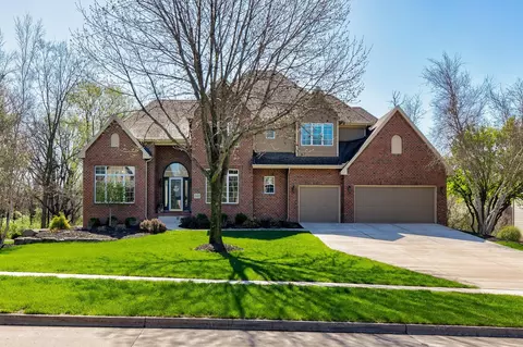 9105 NW 73rd St, Johnston, IA 50131