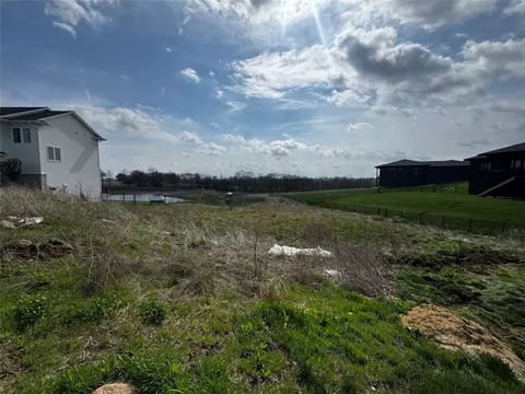 2908 Oak St, Norwalk, IA 50211
