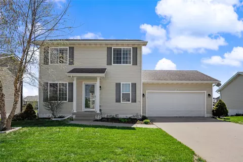 712 SE 13th St, Grimes, IA 50111
