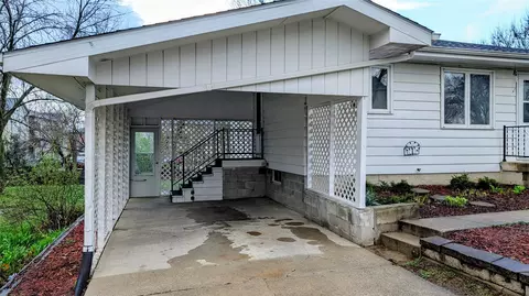 Exterior - 415 S Walnut Ave, Ames, IA 50010 photo 1 of 5