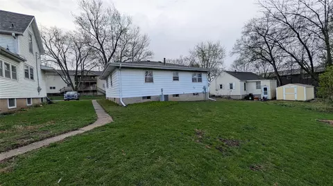 Exterior - 415 S Walnut Ave, Ames, IA 50010 photo 5 of 5