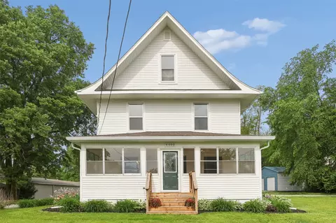 4400 NW 6th Dr, Des Moines, IA 50313