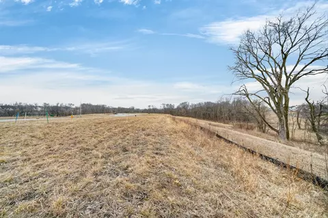 221 Alder Blvd, Pleasant Hill, IA 50327