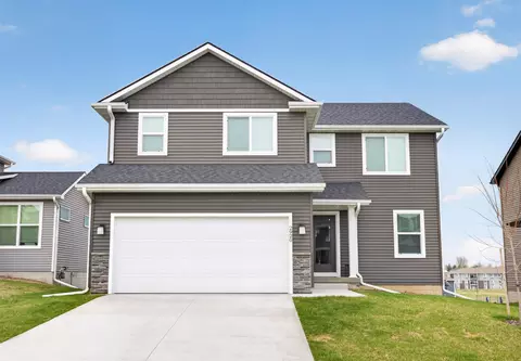 2920 Yordi Dr, Norwalk, IA 50211