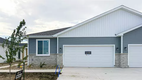 1224 Granite St NE, Bondurant, IA 50035