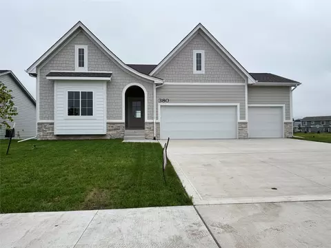 380 NW Ryder Dr, Waukee, IA 50263