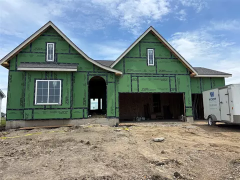 380 NW Ryder Dr, Waukee, IA 50263