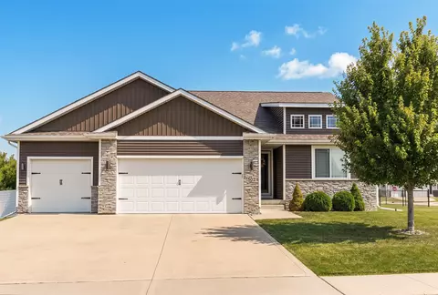 502 Hickory Dr, Norwalk, IA 50211