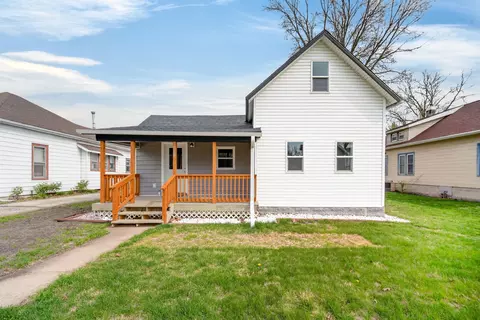 1918 Warford St, Perry, IA 50220