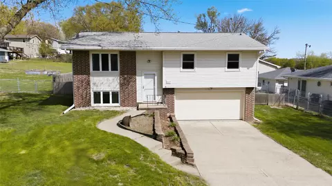 625 Schaffer Blvd, Pleasant Hill, IA 50327