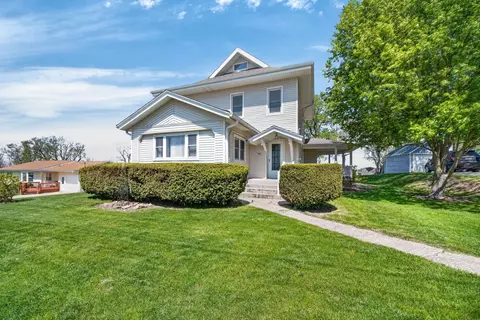 901 Adair St, Adair, IA 50002
