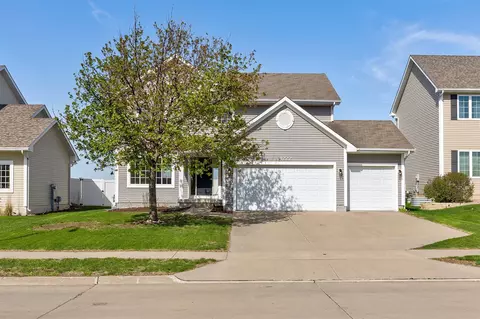 4222 132nd St, Urbandale, IA 50323