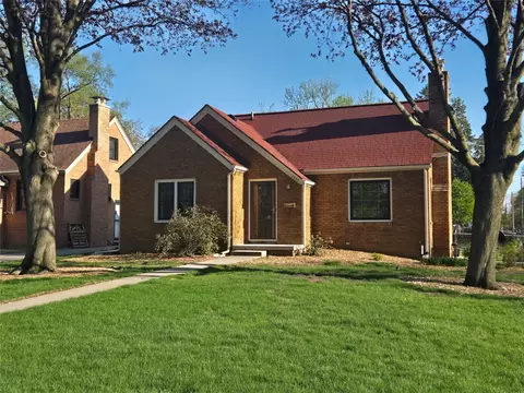 4520 Urbandale Ave, Des Moines, IA 50310