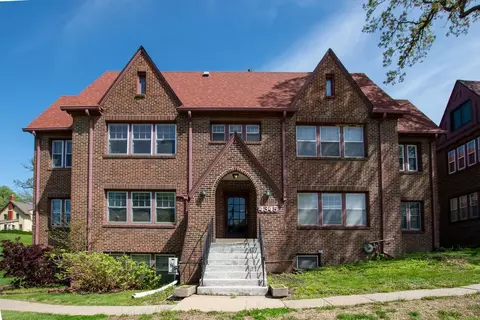 4345 Grand Ave #3, Des Moines, IA 50312