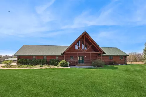 2489 Willow Bend Trl, Saint Charles, IA 50240