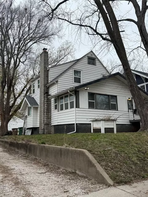 624 5th St, West Des Moines, IA 50265