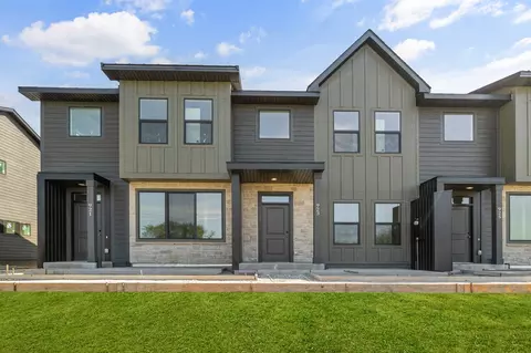 921 Percheron Ln, Norwalk, IA 50211