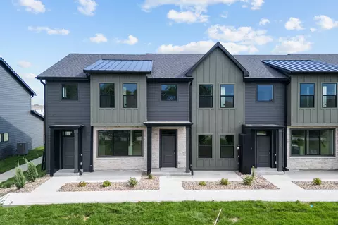 921 Percheron Ln, Norwalk, IA 50211