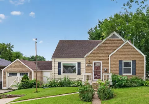 5804 College Ave, Des Moines, IA 50311