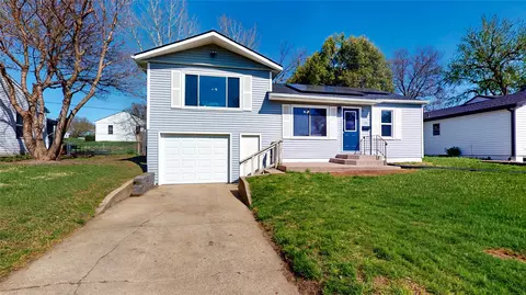 504 E 21st St S, Newton, IA 50208