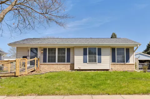 2118 N 4th Ave E, Newton, IA 50208