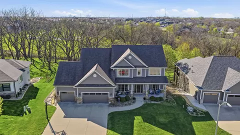 4819 147th St, Urbandale, IA 50323